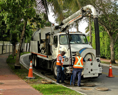 EIG signs your sewer line is in trouble Signs Your Sewer Line Is In Trouble