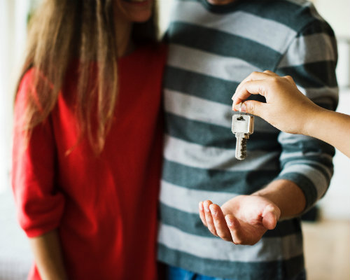 EIG four important moving tips for newlyweds Four Important Moving Tips for Newlyweds